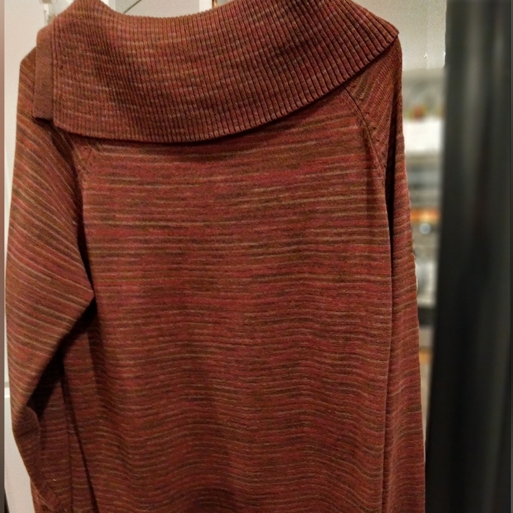 Rust Sweater with Button Detail - Picture 6 of 6